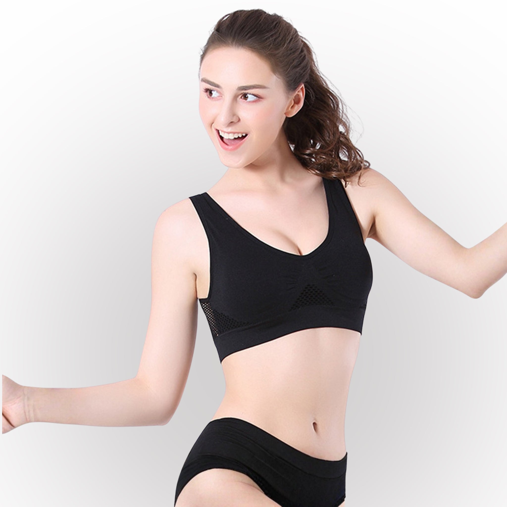 Women's Black Seamless Lightly Padded High Support Sports Bra