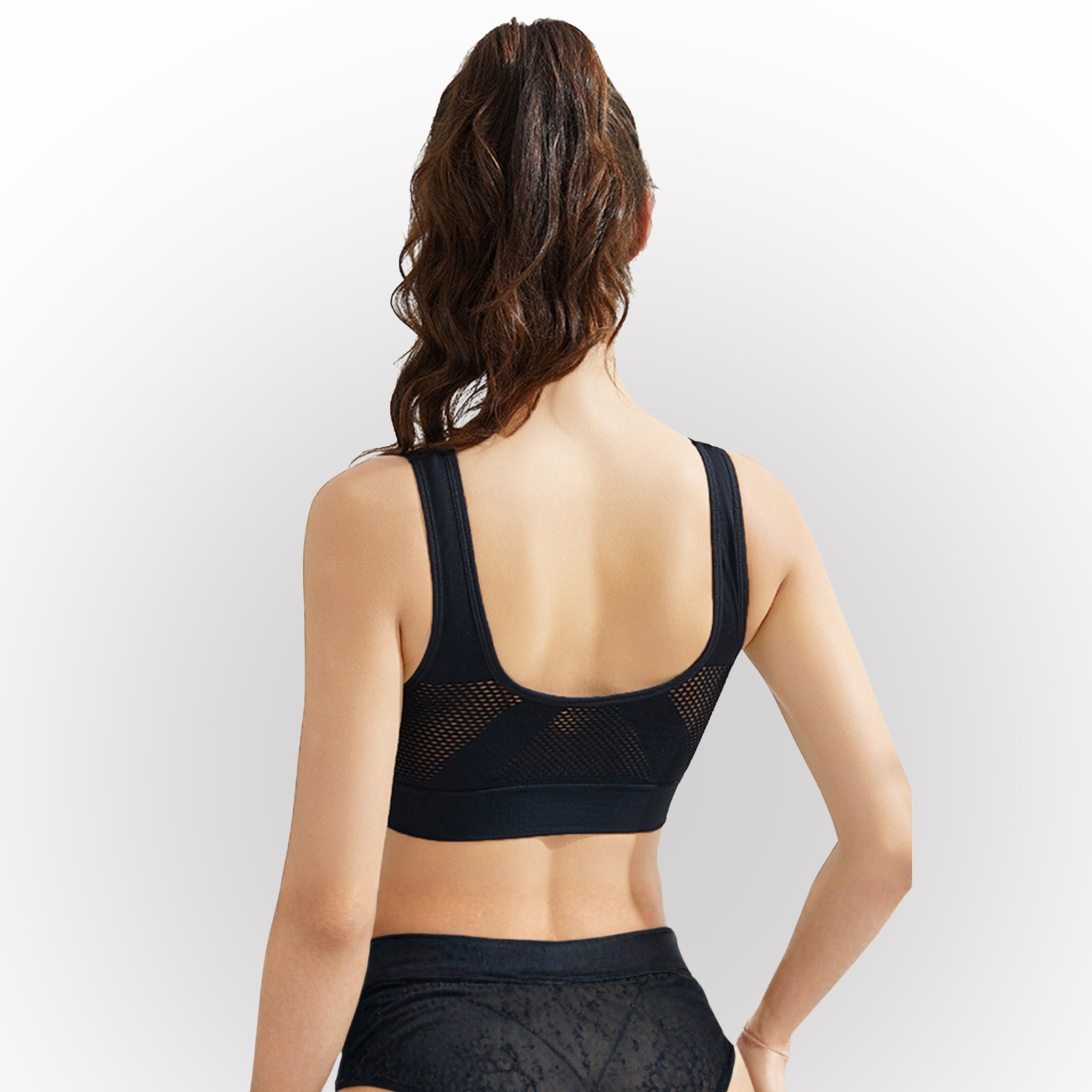 Women's Black Seamless Lightly Padded High Support Sports Bra