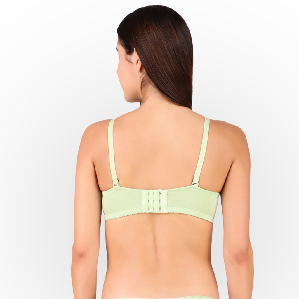 Women's Green Floral Lace Lightly Padded Underwired Bra with Comfortable Full Coverage